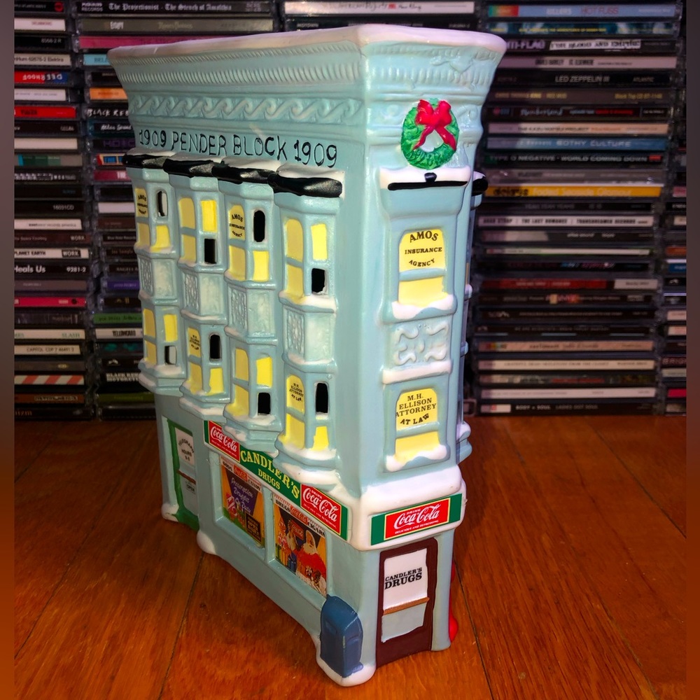 Vintage 1991 (Retired)  Coca-Cola Town Square Collection: 1909 Pender Block